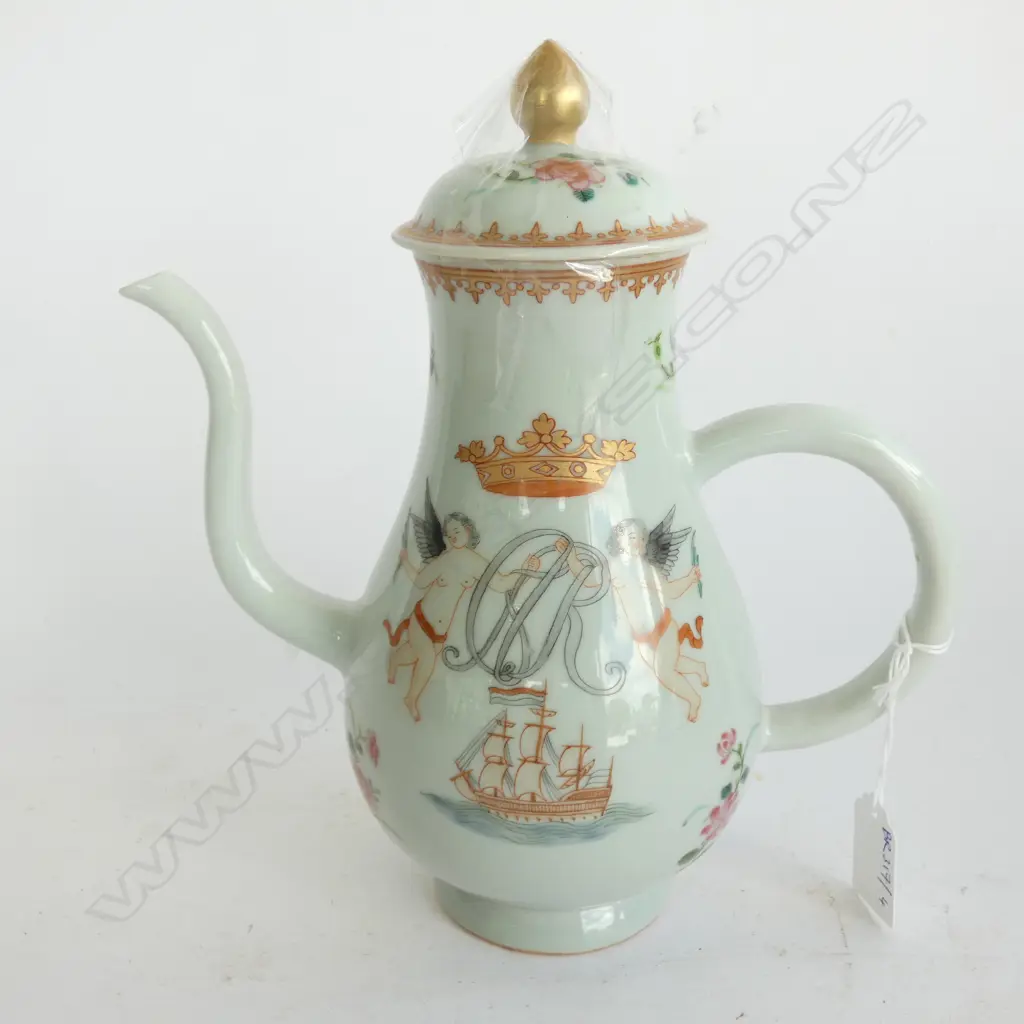 CHINESE ARMORIAL STYLE COFFEE POT H.240mm Image 1++