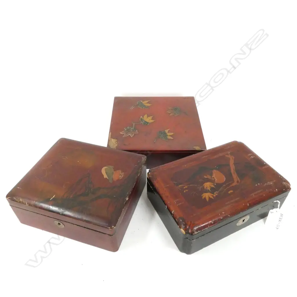 3 ORIENTAL RED LACQUER BOXES (LARGEST 215 X 205MM)  Image 1++