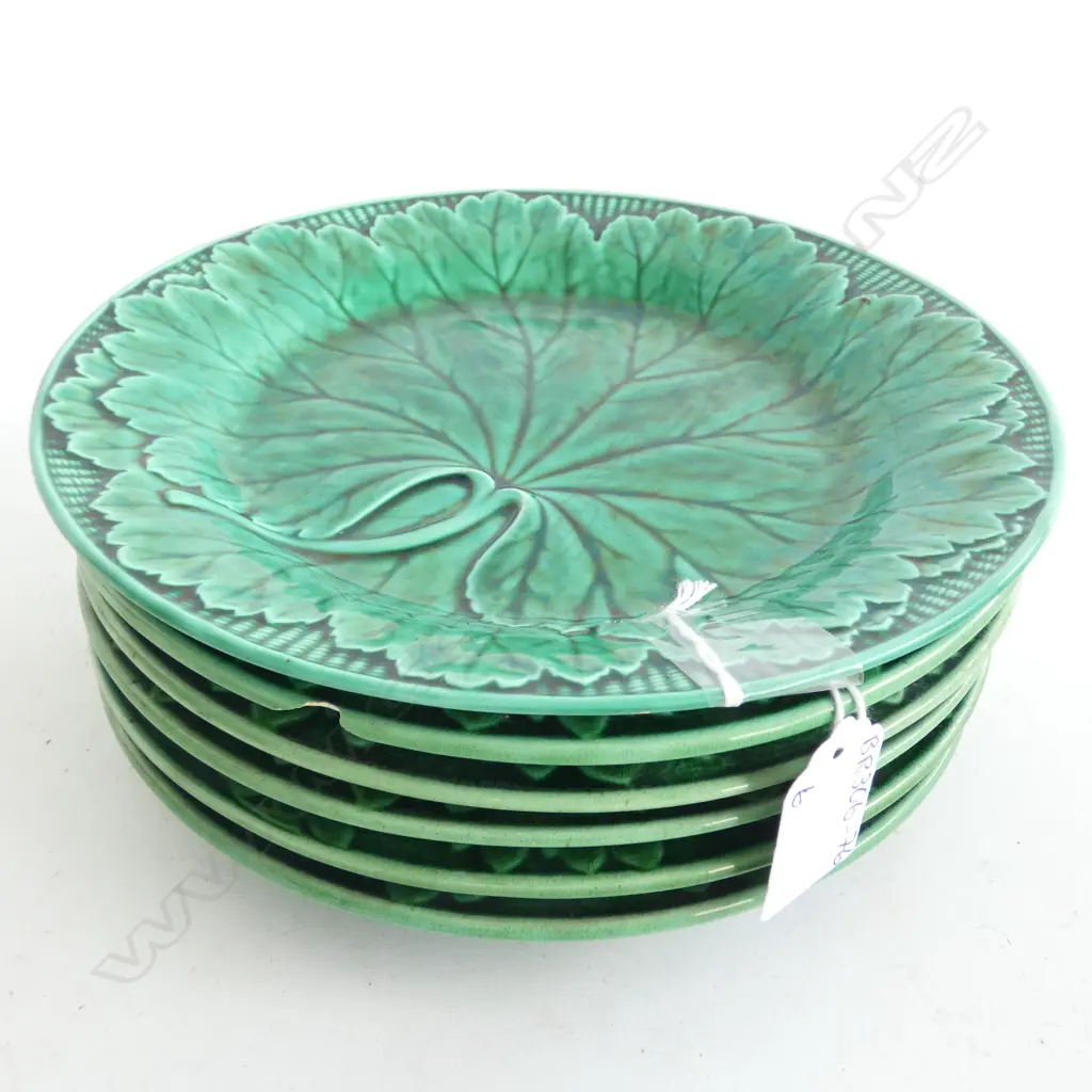 6 GREEN MAJOLICA PLATES - DIA 200MM a/f Image 1++