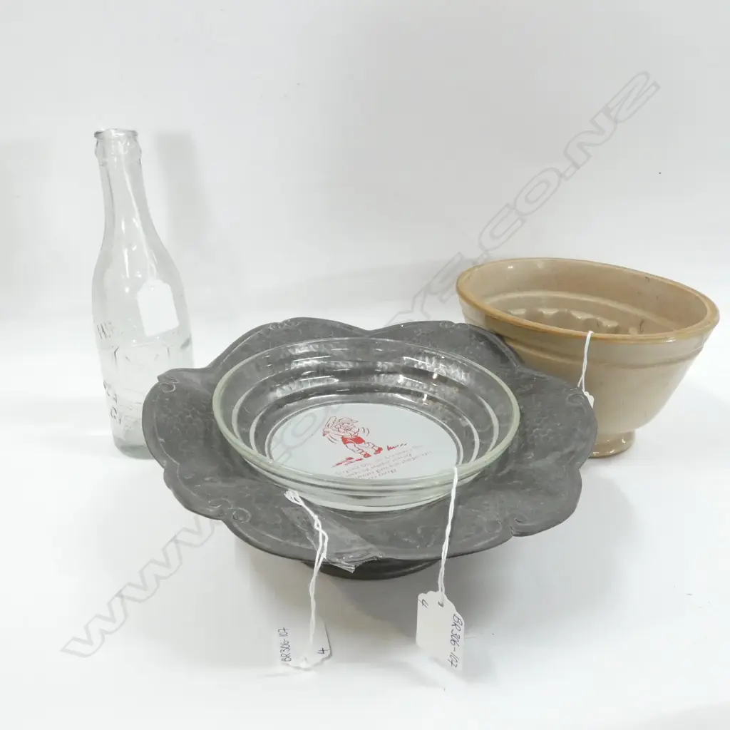 OLD PEWTER BOWL (DIA 260MM) CREAMOATA BOWL  / JELLY MOLD + H. MARTIN GLASS BOTTLE Image 1++