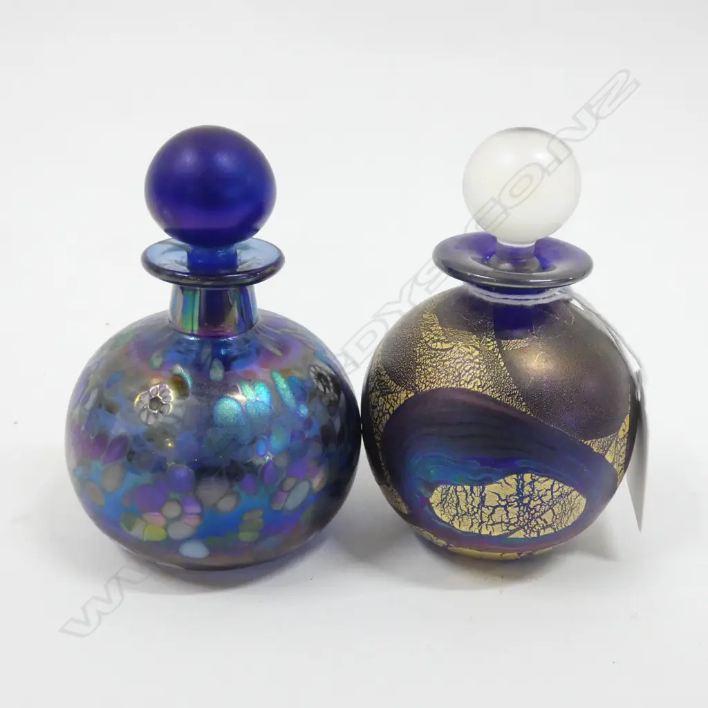 ISLE OF WIGHT SCENT BOTTLE AND ONE OTHER Image 1++