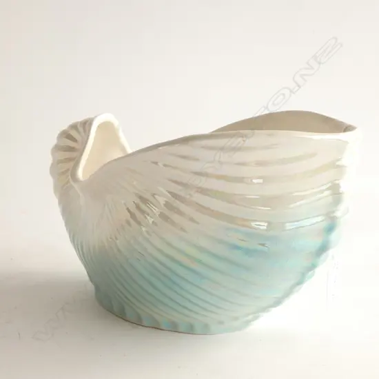 CROWN LYNN GREEN LUSTRE SHELL VASE #2049 L 230MM LIGHT CRAZING