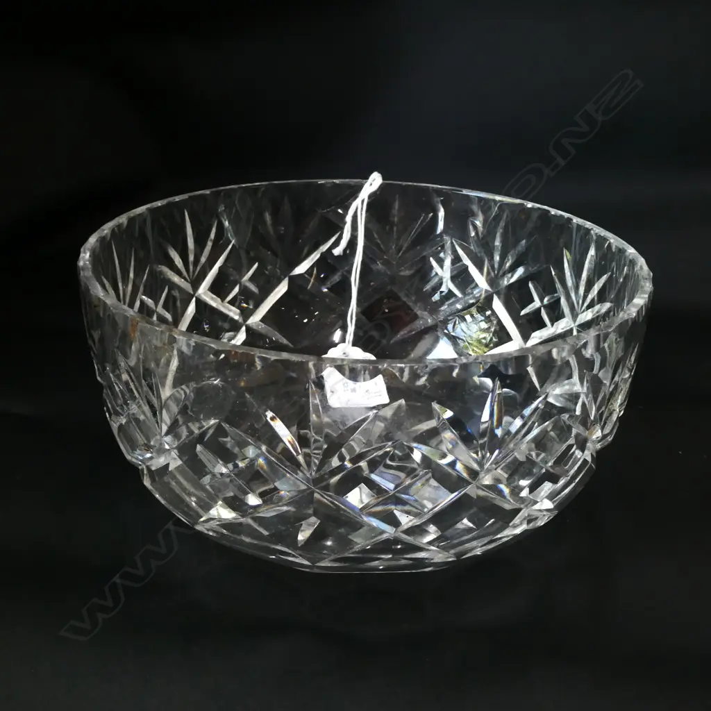 CRYSTAL BOWL Image 1++