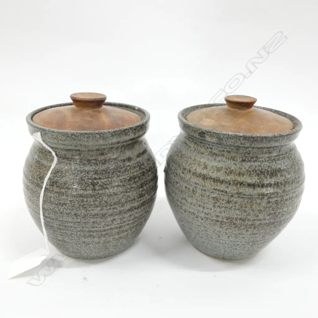 2 JOHN PARRY STONEWARE POTS 13 x 11 cm Image 1++