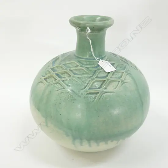 LARGE GREEN POT