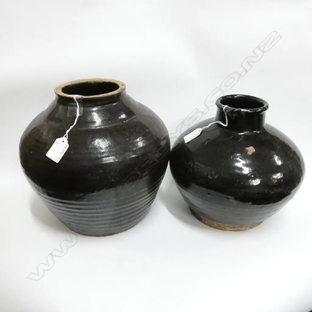 2 LG POTTERY VASES - LARGEST H.280  DIA 270MM Image 1++