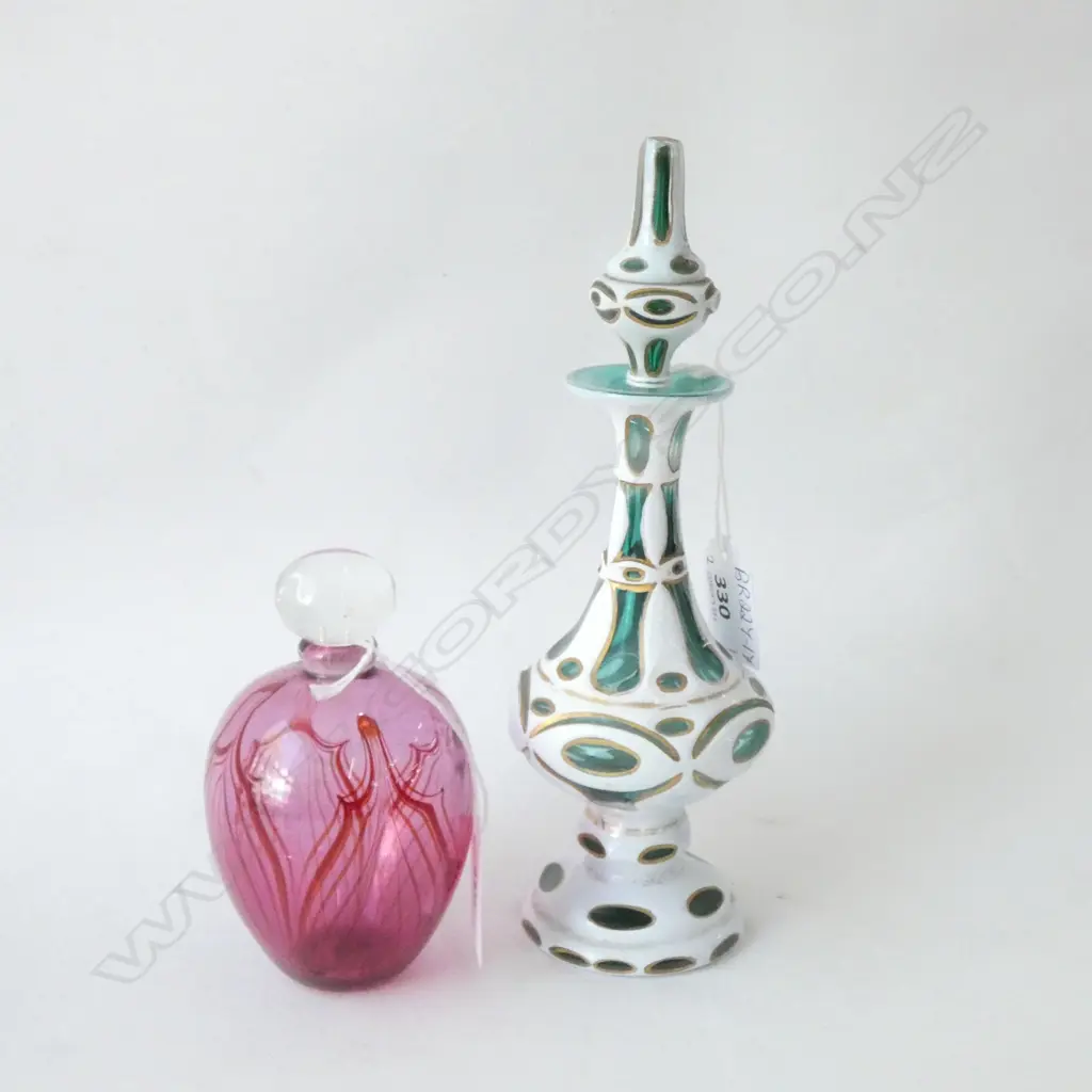 MODERN GLASS PERFUME BOTTLE & VICTORIAN BOHEMIAN GLASS PERFUME BOTTLE Image 1++