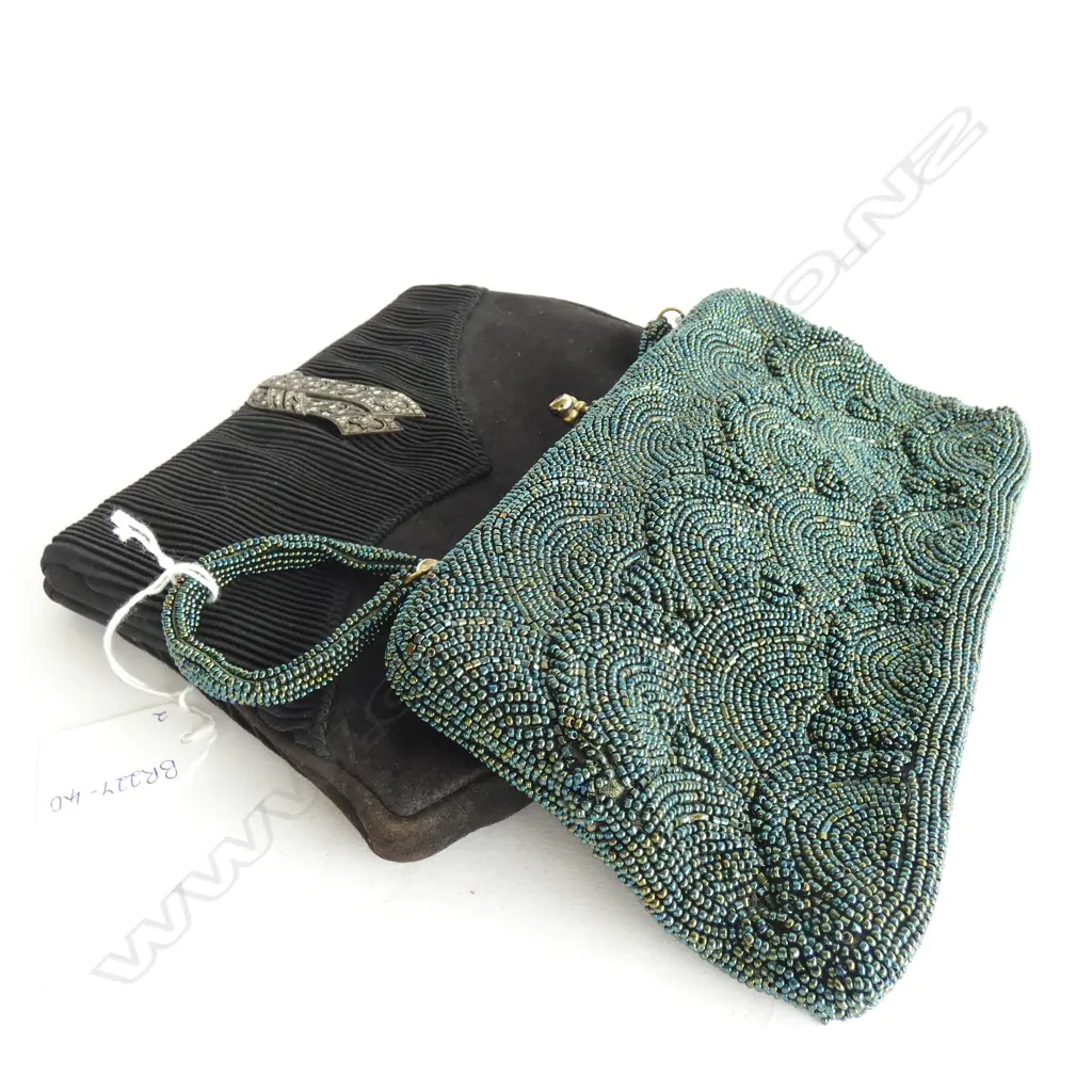 TWO EVENING BAGS Image 1++