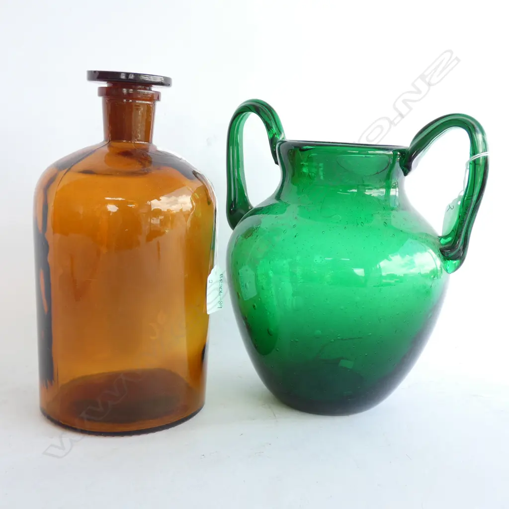 LG AMBER BOTTLE WITH STOPPER & GREEN GLASS VASE LARGEST H. 265MM Image 1++