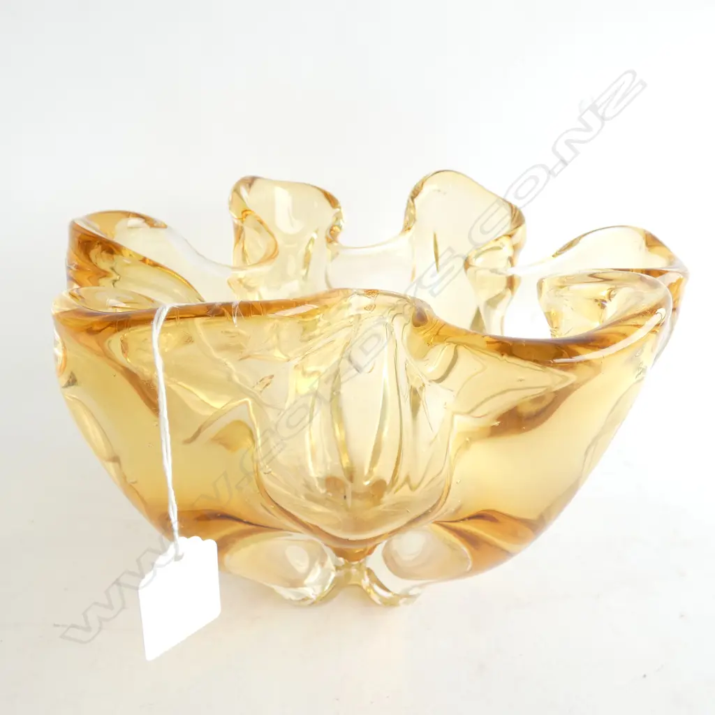 STUDIO ART GLASS BOWL 240 X 165mm Image 1++