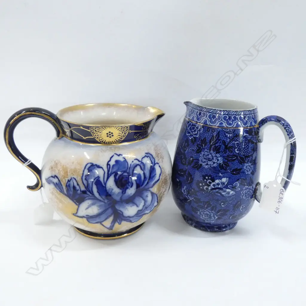 2 JUGS; SHELLEY BLUE & WHITE H. 165MM & DOULTON BURSLEM FLOW BLUE JUG H. 160MMM ... Image 1++