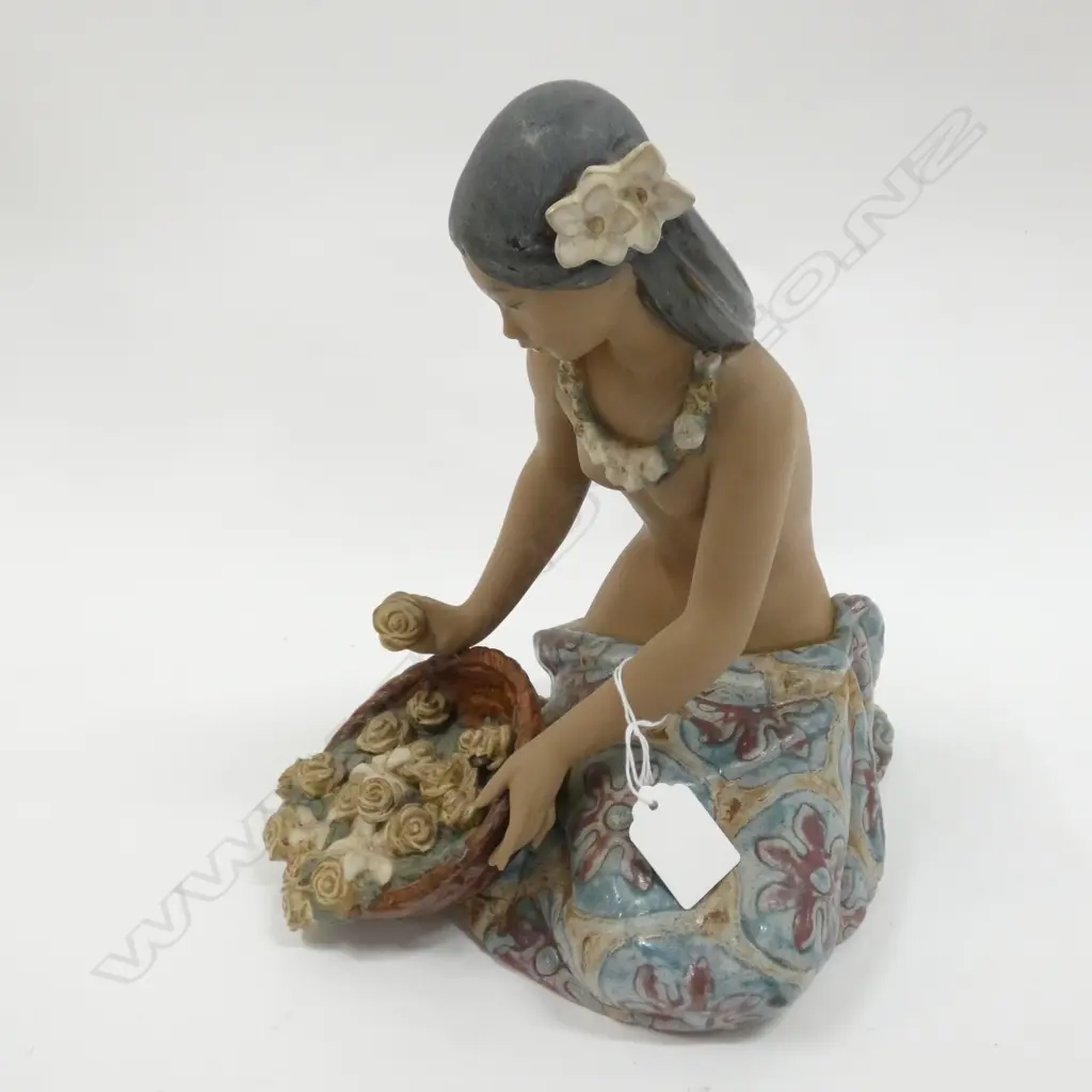LLADRO TERRACOTTA TAHITIAN GIRL, H.260mm Image 1++