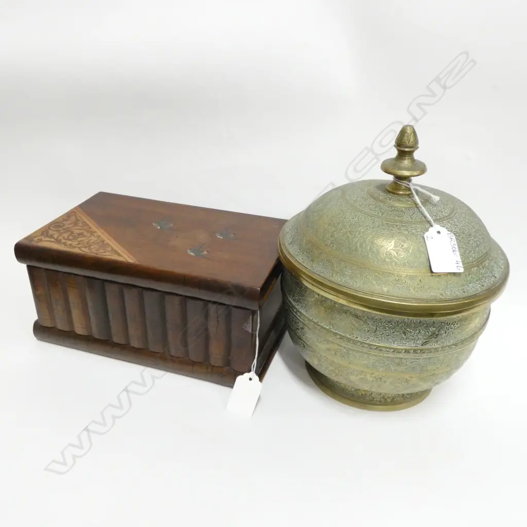 WOODEN INLAID BOX WITH BLUEBIRDS 230 X 140MM & LIDDED GREEN BRASS URN H. 260MM Image 1++