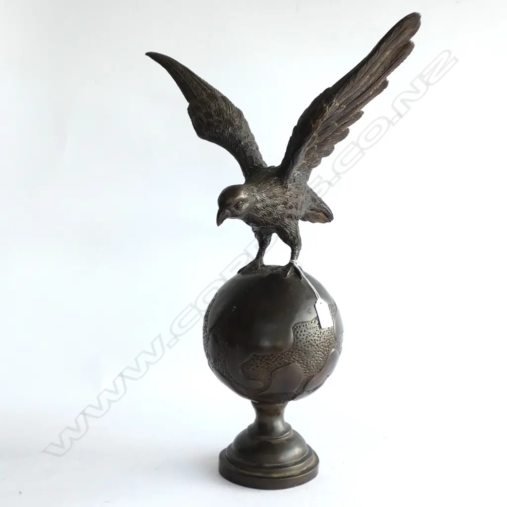 AMERICAN BRONZE EAGLE ON GLOBE H.560mm Image 1++