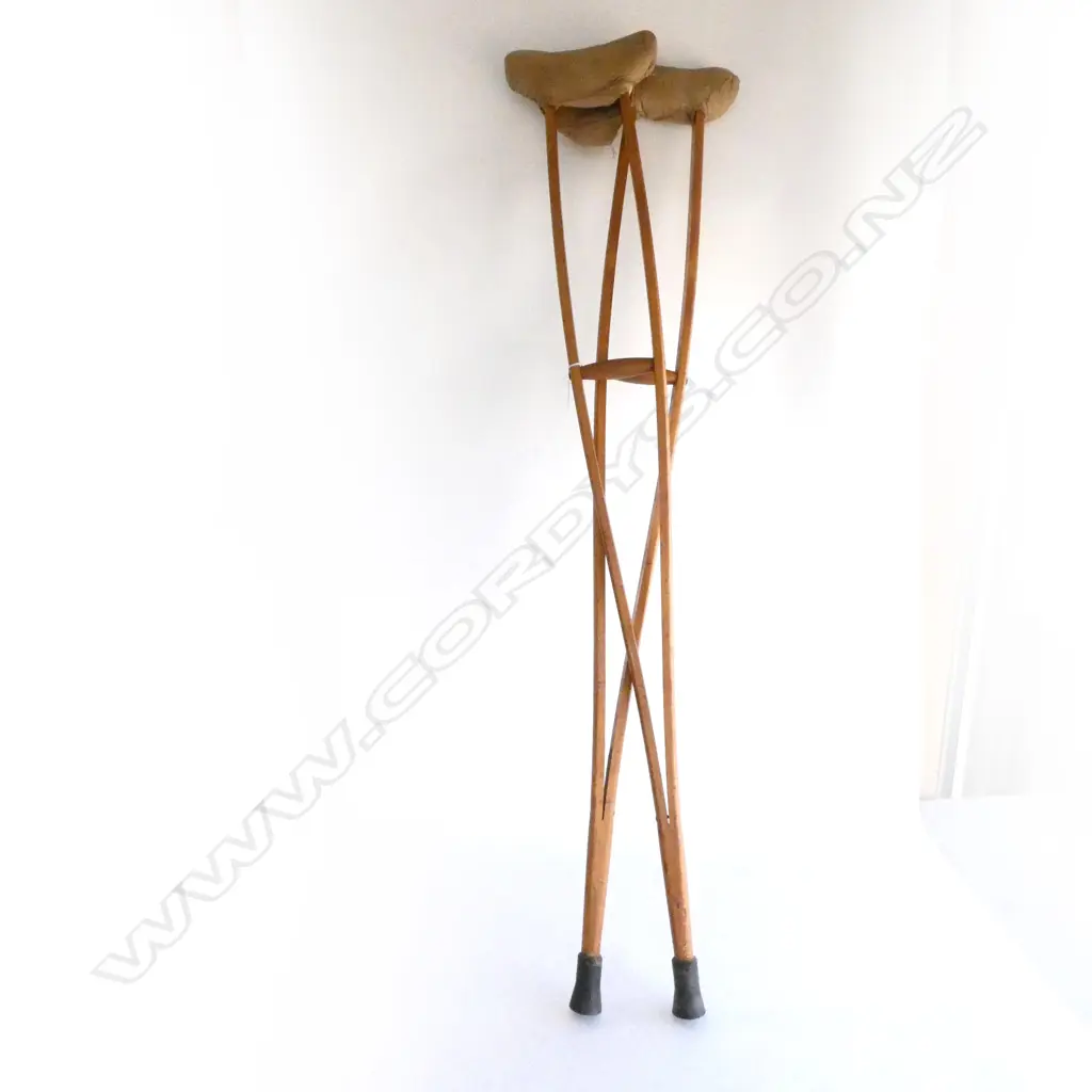 PR OLD WOODEN CRUTCHES  Image 1++