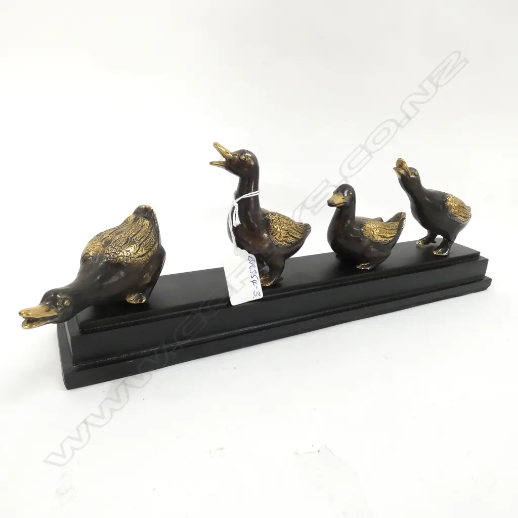 FOUR BRONZE DUCKS ON EBONISED BASE L.375mm. H.130mm Image 1++