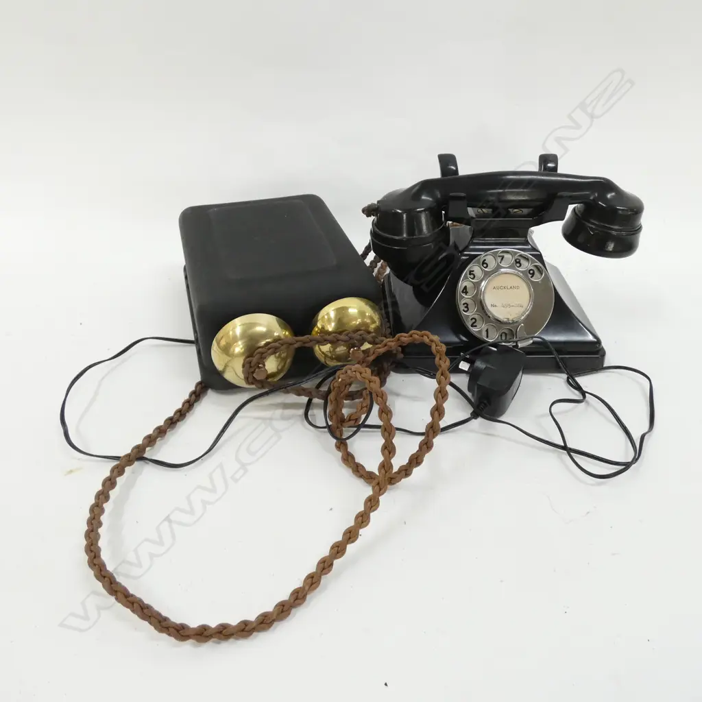 SIEMANS ART DECO PYRAMID PHONE COMPLETE WITH BALLAST RINGER ETC  Image 1++