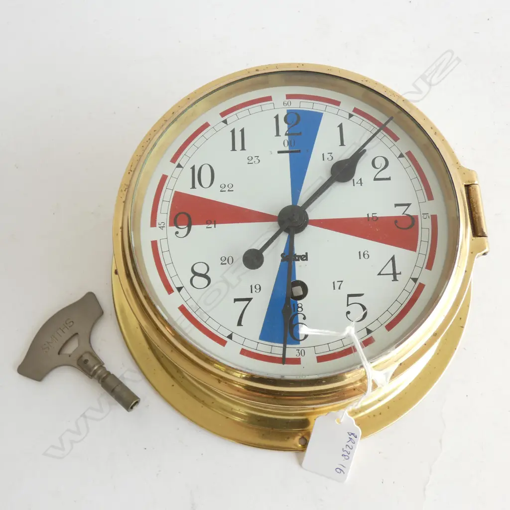 SMITH’S SESTREL SHIP’S CLOCK, w SECTOR DIAL, SWEEP SECONDS, SLOW/FAST REG, 8-DAY MOVEMENT. Dia.200mm   Image 1++
