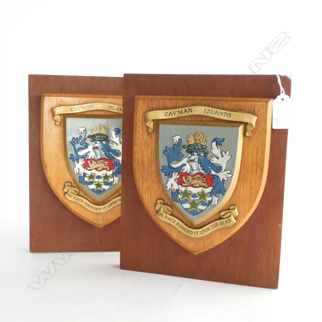 PR CAYMAN ISLAND BOOKENDS H.235mm Image 1++