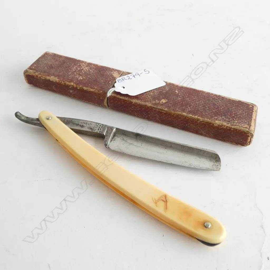 OLD CADMAN & SONS (ENGLAND) BENGALL FULL CONCAVE RAZOR - IN ORIGINAL BOX - L 160MM ... Image 1++