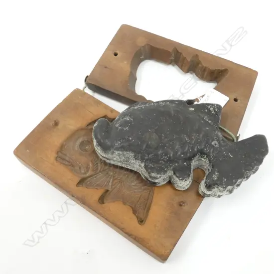 MOULDS - FISH