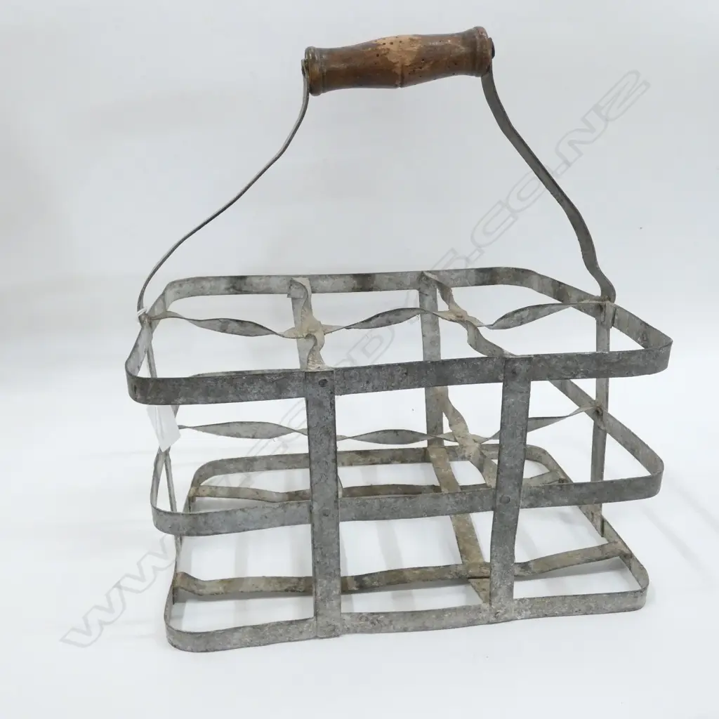 OLD METAL 6 BOTTLE MILK CRATE 290 X 190MM Image 1++