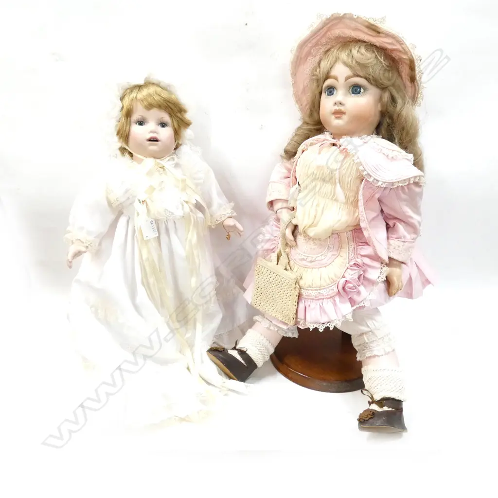 2 DOLLS ON STANDS; PINK VICTORIAN GIRL & WHITE DRESS BABY H.630mm Image 1++
