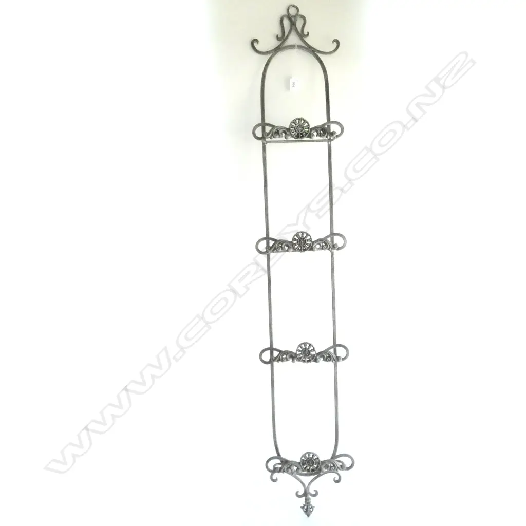 WROUGHT IRON WALL DISPLAY STAND FOR PLATES H.1220mm Image 1++