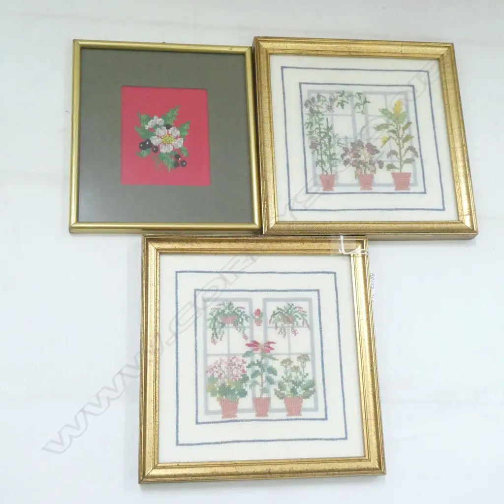 3 SM FRAMED FLORAL TAPESTRIES - 185 X 180MM  Image 1++