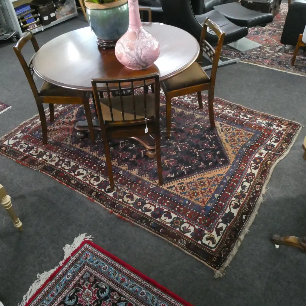 ANTIQUE WOOL SHIRAZ RUG (AF)... Image 1++