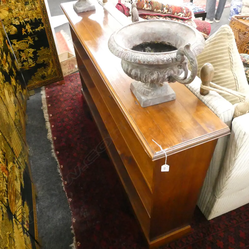 RIMU BOOKCASE... Image 1++