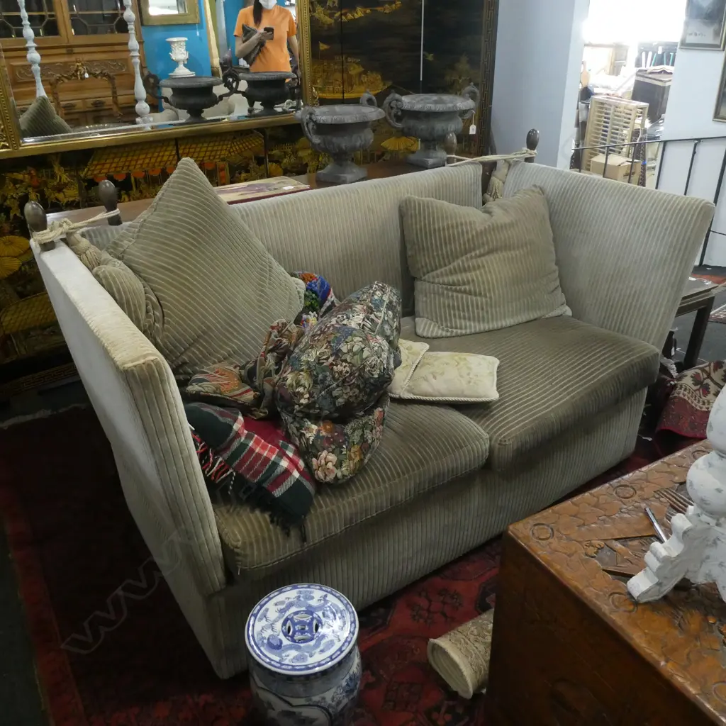 KNOLE SOFA... Image 1++