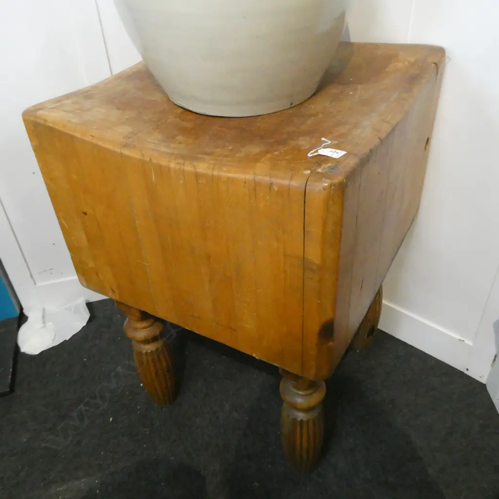 VINTAGE PINE BUTCHERS BLOCK - OAK LEGS - SOME WEAR & TEAR  DIA 550 H. 860MM Image 1++