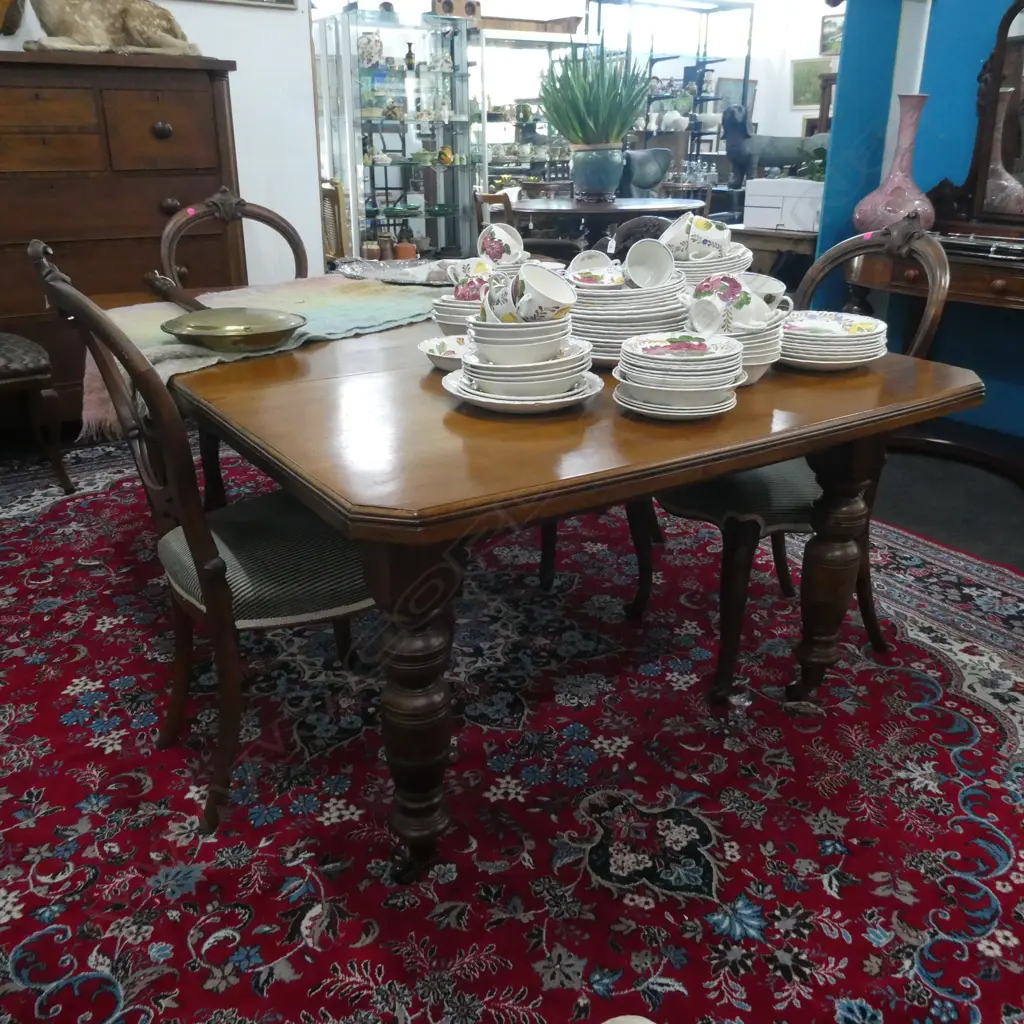 VICTORIAN DINING TABLE Image 1++
