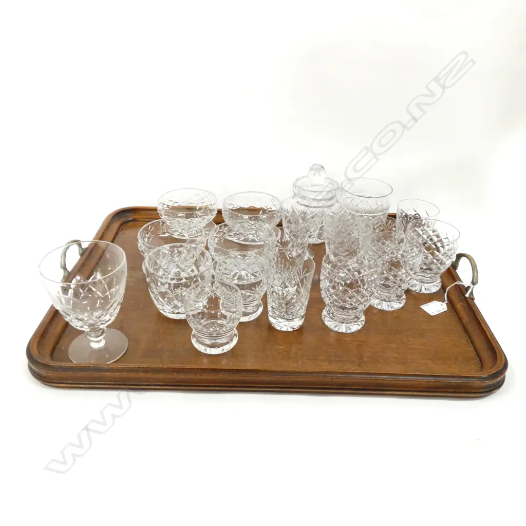 LG OAK TRAY WITH GOOD ASSORT. CUT CRYSTAL & GLASS Image 1++