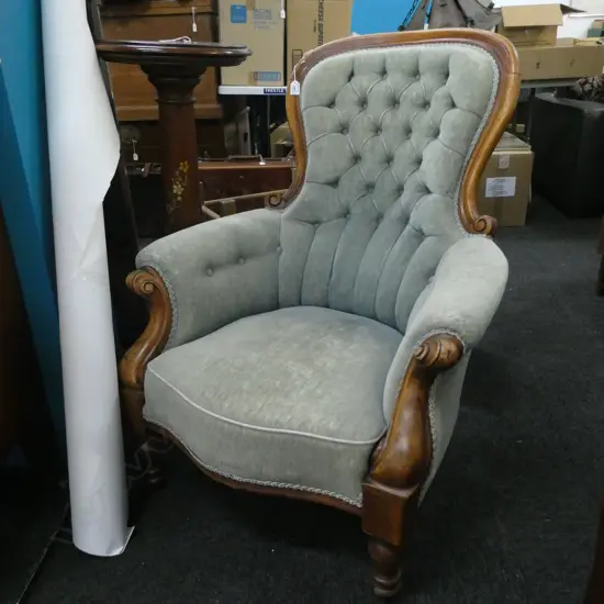 GRANDMOTHER CHAIR 