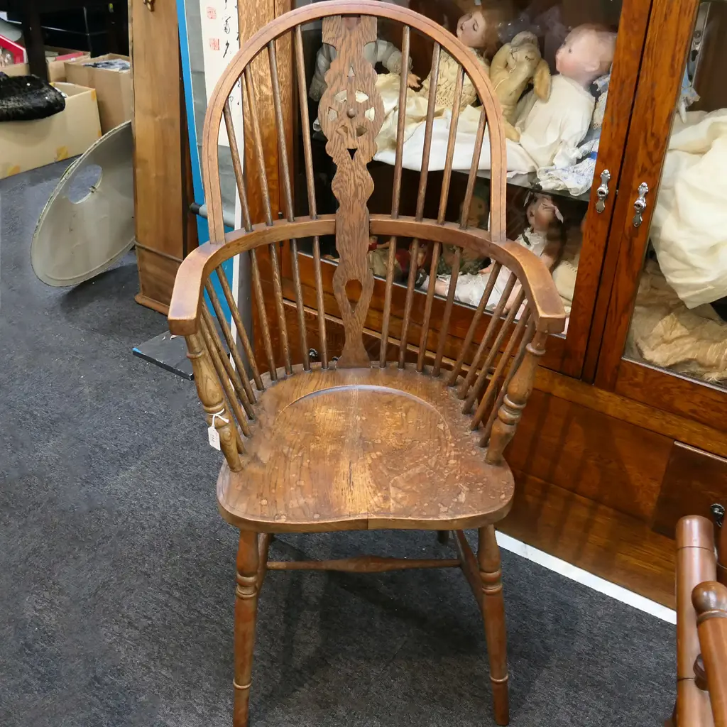 WINDSOR CHAIR Image 1++