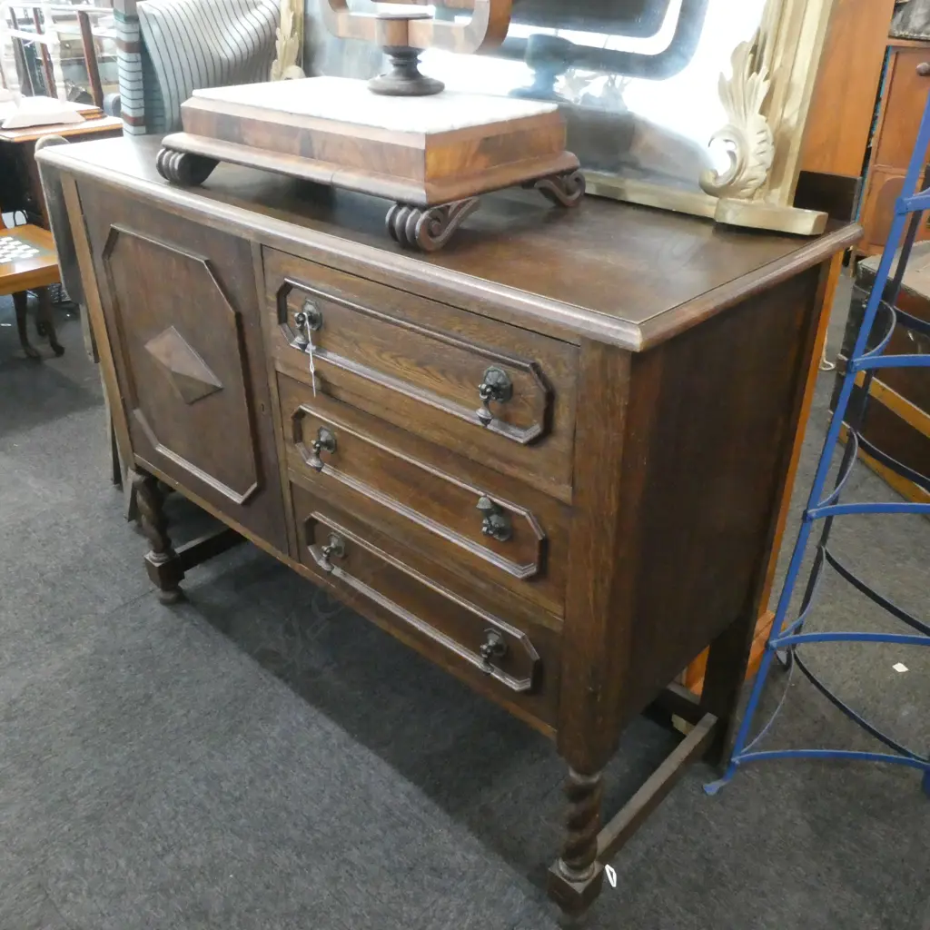SM OAK BARLEY TWIST SIDEBOARD W. 1200MM Image 1++