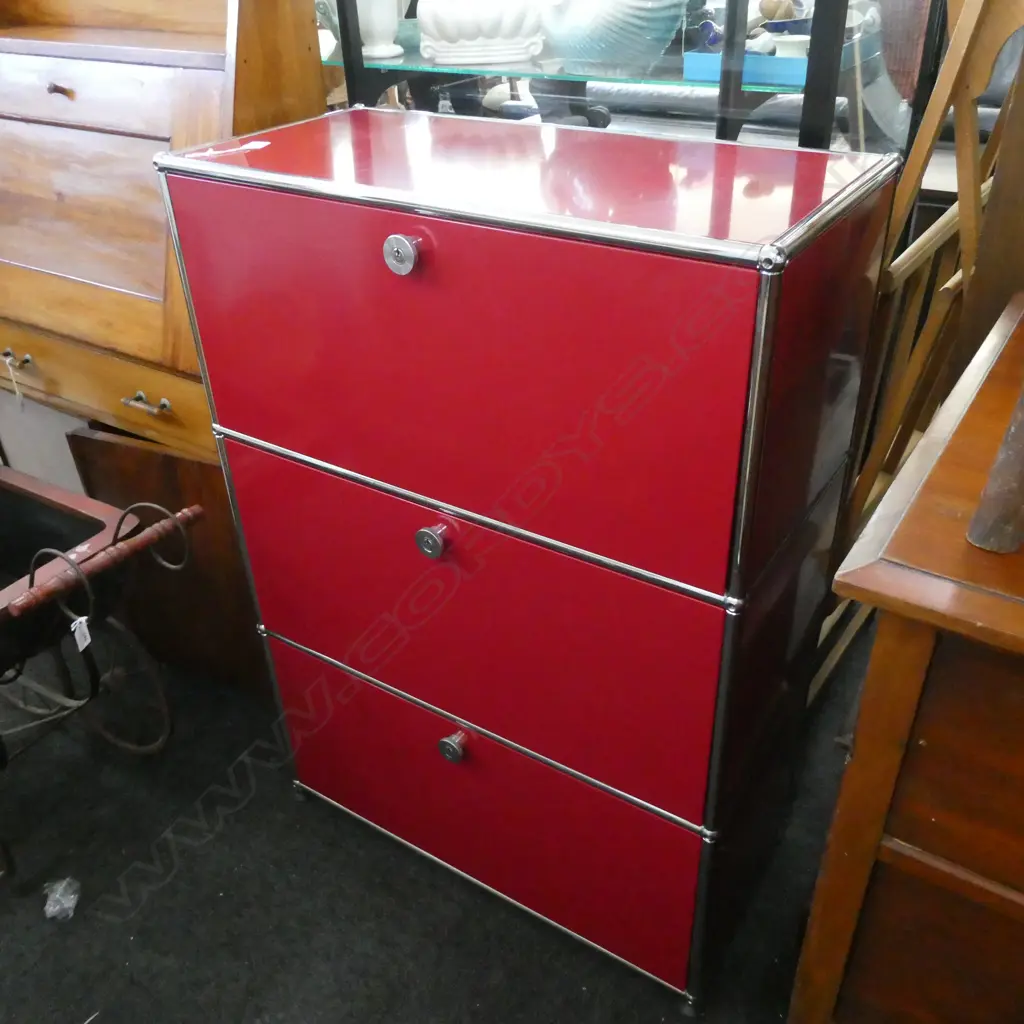 3 DRAWER RED CONTEMPORARY FILING CABINET H.1100 W. 760MM - LOCKED - NO KEY Image 1++