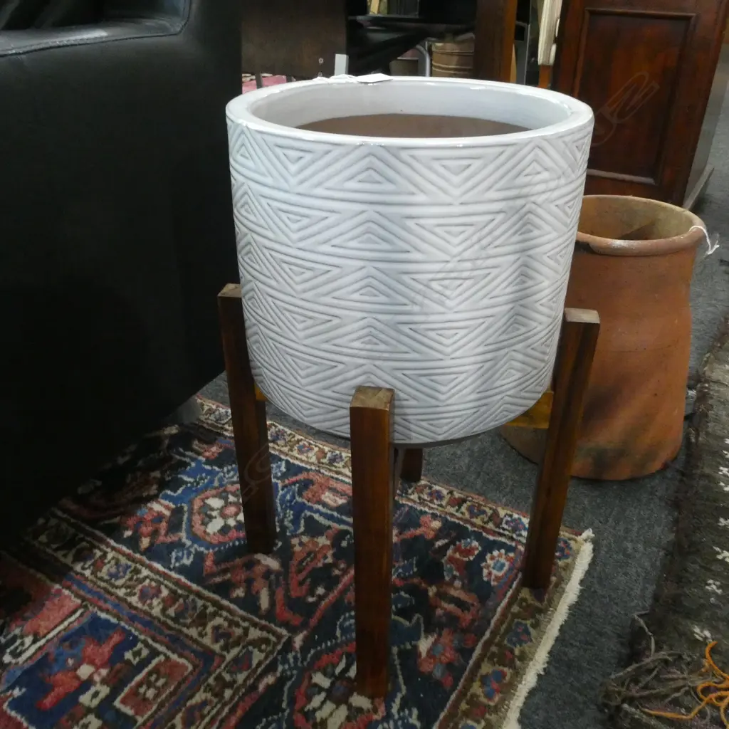 CERAMIC PLANTER ON WOODEN STAND H.535mm Image 1++