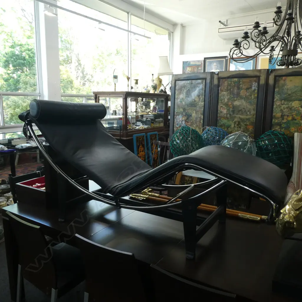 MID CENT. STYLE LE CORBUSIER LEATHER LOUNGER Image 1++