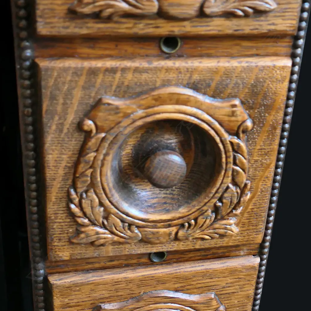 SINGER SEWING MACHINE & TABLE  Image 1++