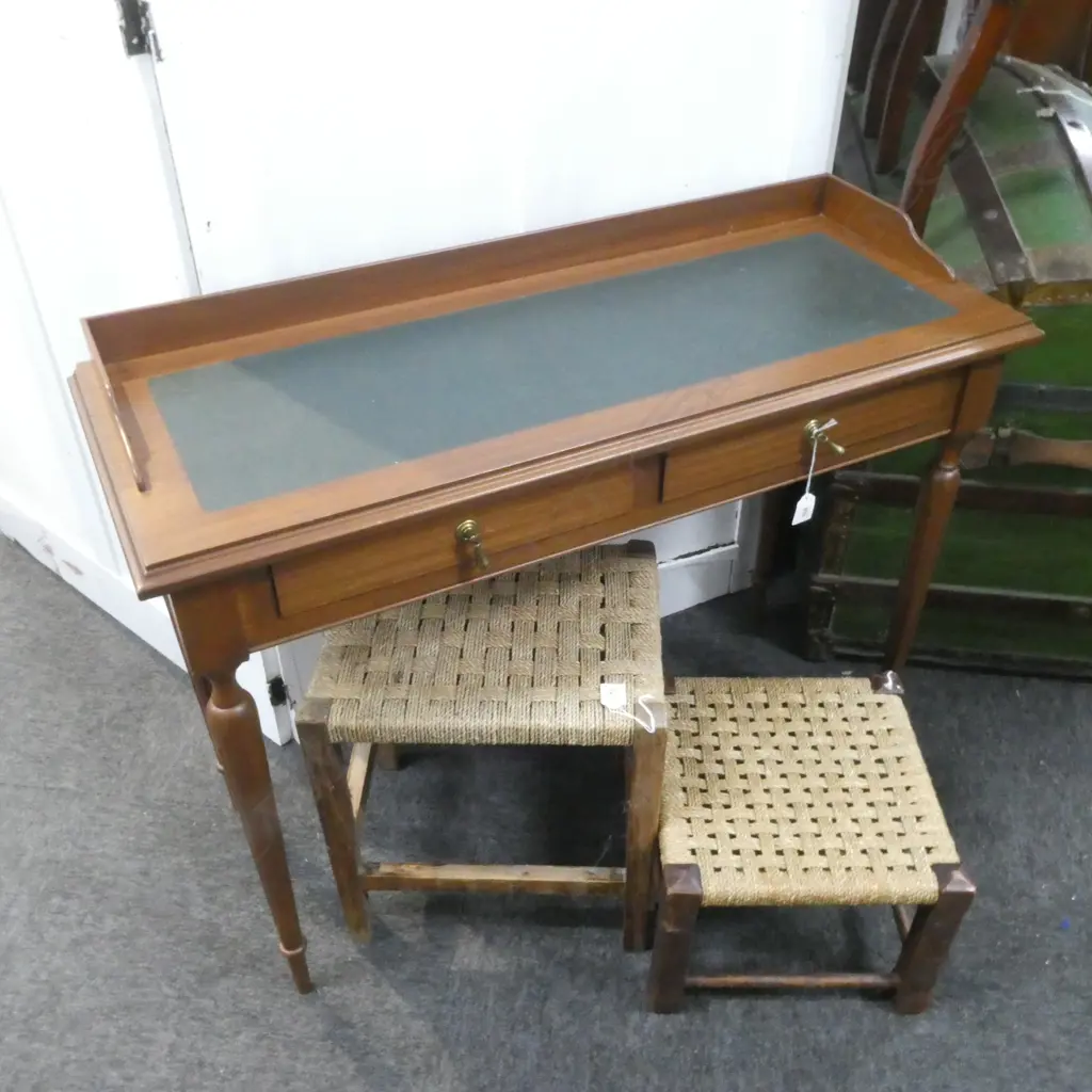 LEATHER TOPPED SIDE TABLE... Image 1++