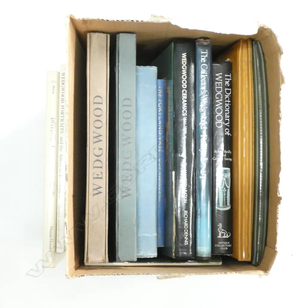 LOT ASST REFERENCE BOOKS MAINLY WEDGWOOD Image 1++