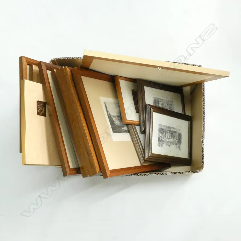 BOX LOT ASSORTED OLD FRAMED PRINTS Image 1++