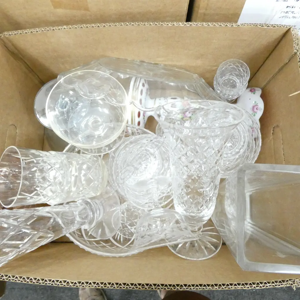 BOX LOT GLASSWARE INC. DESSERT SET / VASES ETC. Image 1++