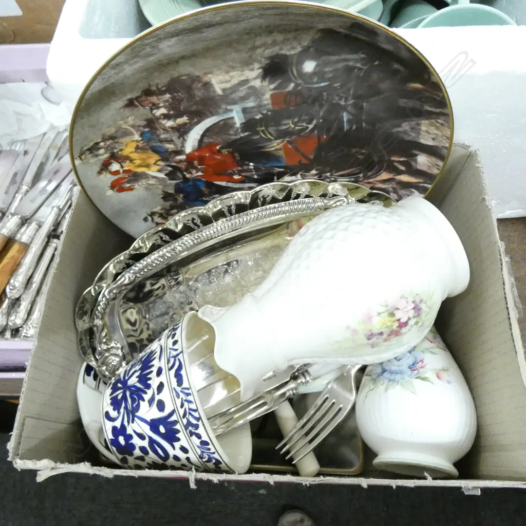 BOX LOT 6 MOP FRUIT KNIVES + 2 FORKS, IRISH CHINA, EP ETC Image 1++