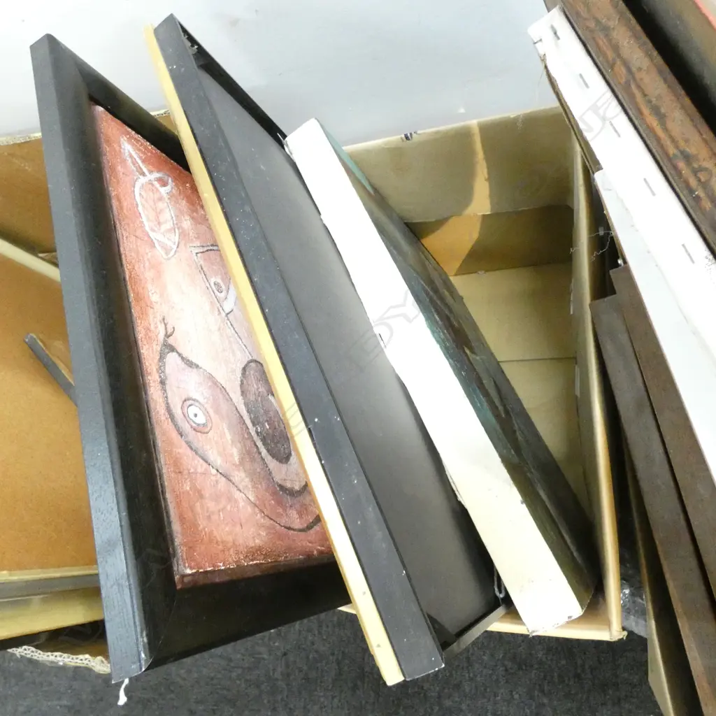 BOX LOT ASST. ARTWORKS, MIRROR ETC Image 1++
