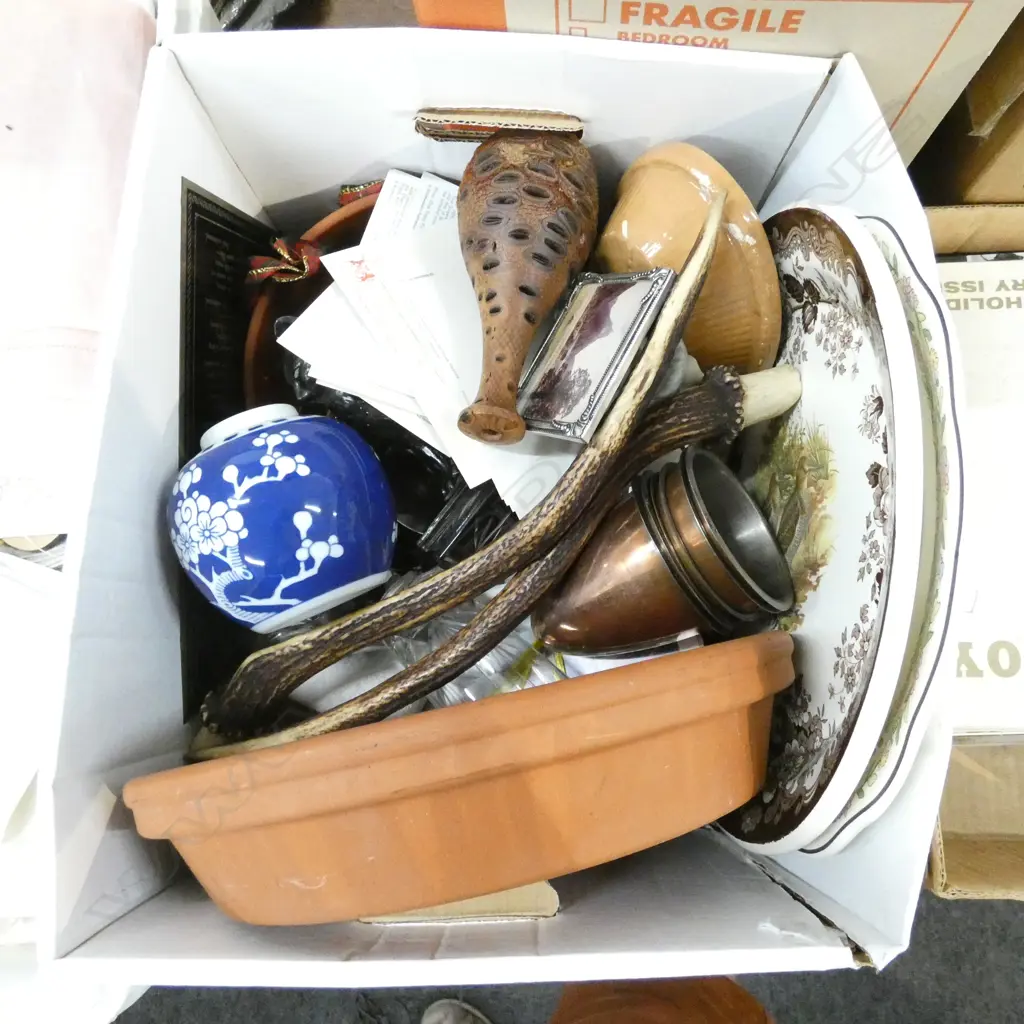 BOX MISC POTTERY / TERRACOTTA ETC.  Image 1++