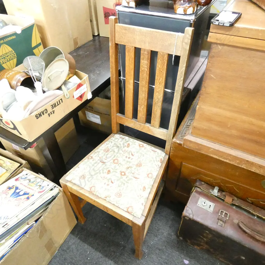 OAK DINING CHAIR - PADDED CHAIR  Image 1++